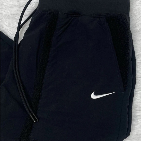 Nike Sportswear Essential Woven Black Pants Women’s Size L Large Joggers DQ6809 - Picture 8 of 11